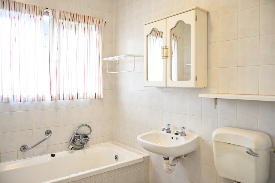 To Let 2 Bedroom Property for Rent in Strand North Western Cape